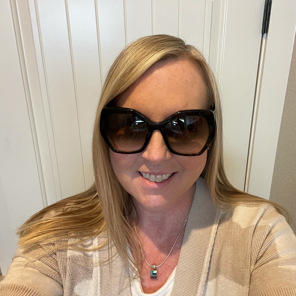 Meet your Posher, Gayle